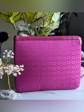 Coach Signature Hot Pink 💕 IPad Pouch/Organizer